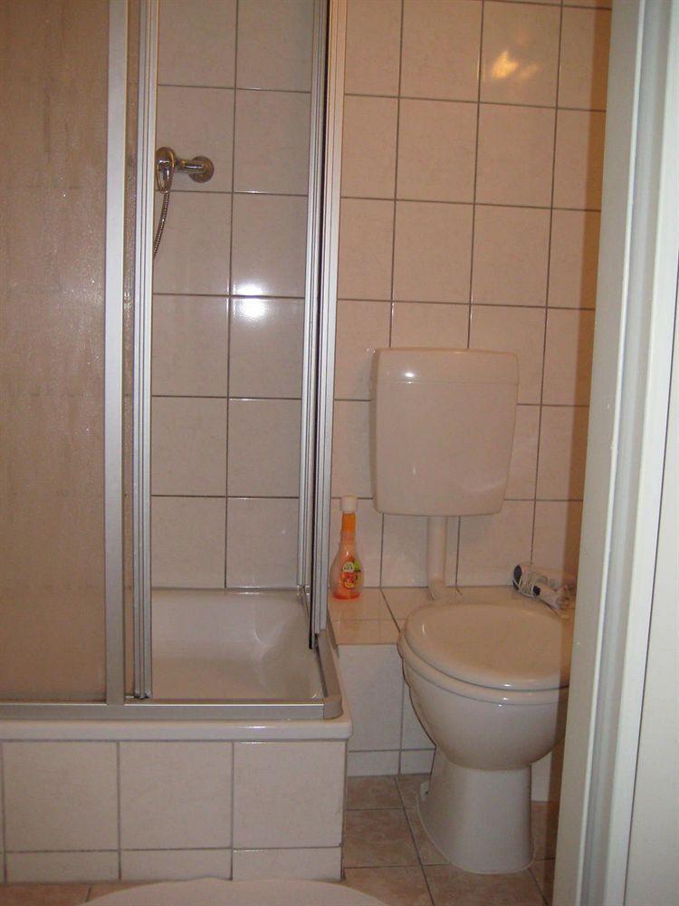 Waizenegger Am Kurfuerstendamm Guest house 2*